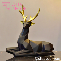 Twilight Guardians: The Deer of Golden Antlers