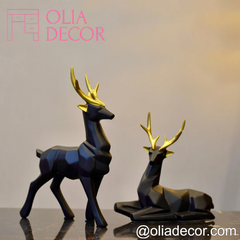 Twilight Guardians: The Deer of Golden Antlers